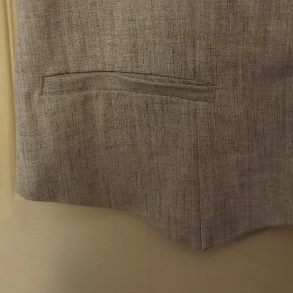 NWOT Abercrombie & Fitch XL Grey Tailored Vest - Picture 3 of 8